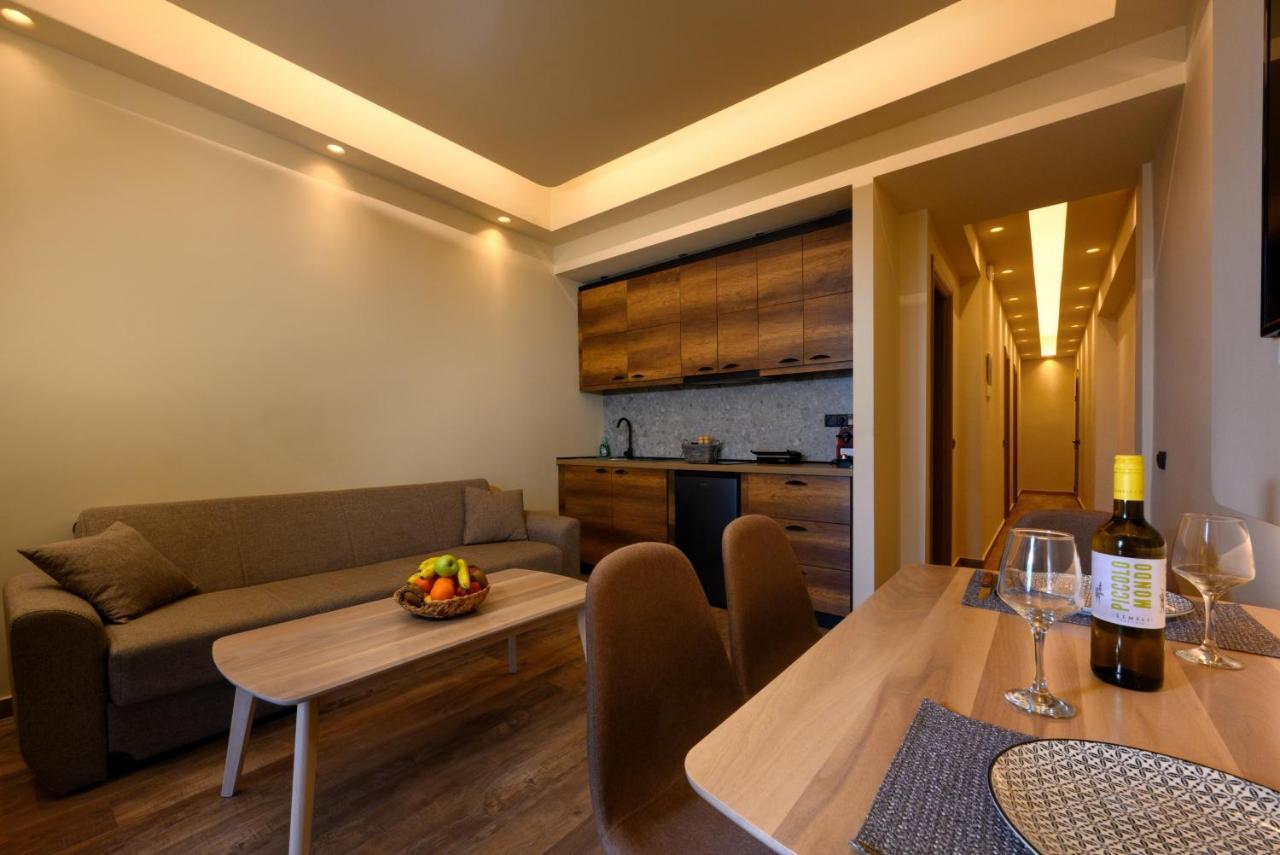 Seven Keys Luxury Suites Achílleion Exterior foto