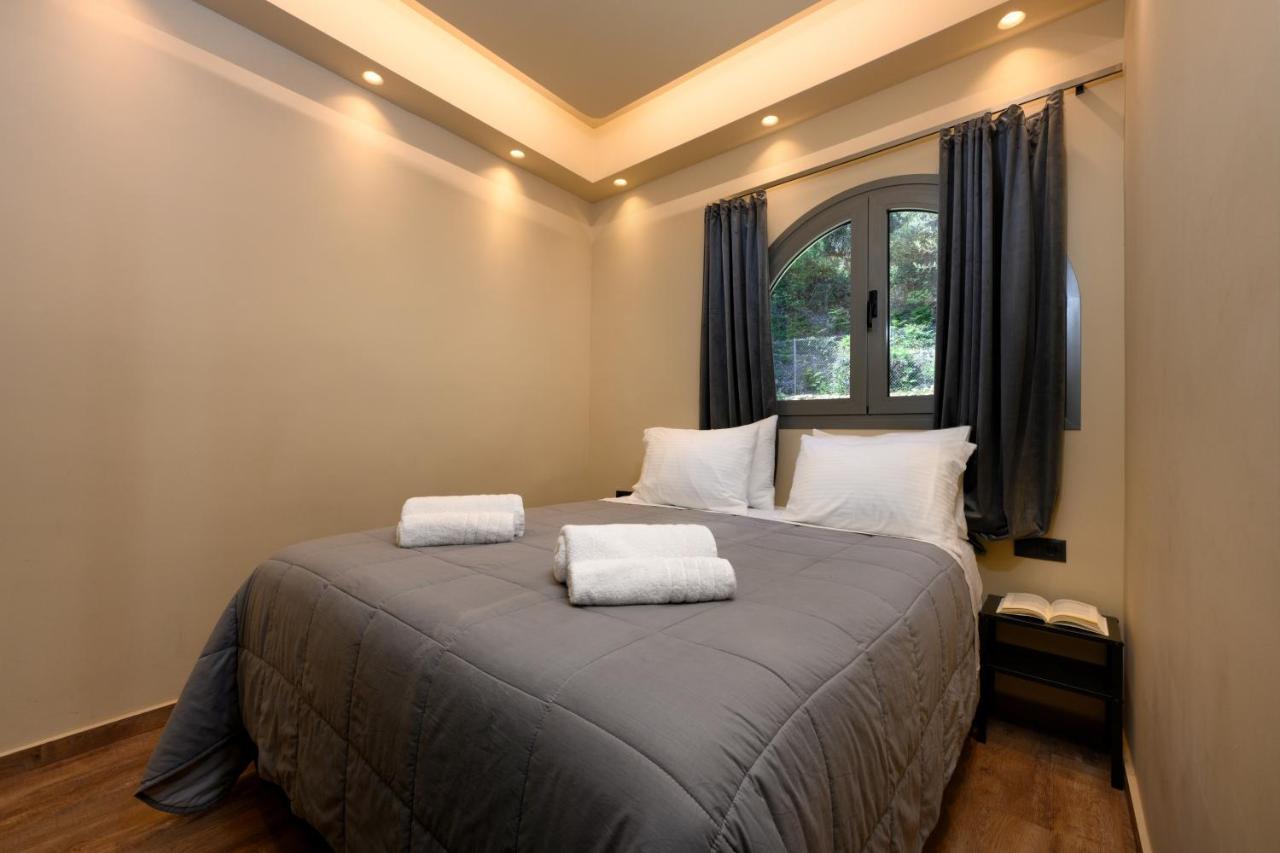 Seven Keys Luxury Suites Achílleion Exterior foto