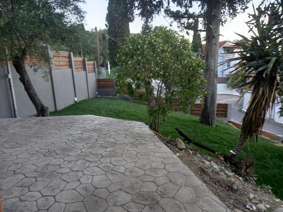 Seven Keys Luxury Suites Achílleion Exterior foto